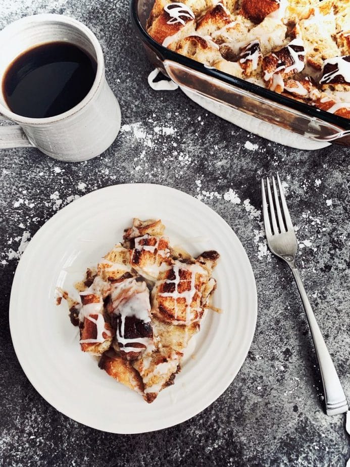 Cinnamon roll French toast | cinnamon French toast bake | overnight cinnamon roll French toast bake | homemade cinnamon roll French toast recipe | cinnamon roll French toast from scratch | overnight cinnamon French toast bake | cinnamon French toast bake with bread