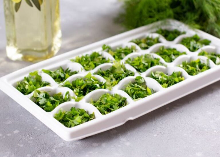 How to Make Fresh Herbs Go Further